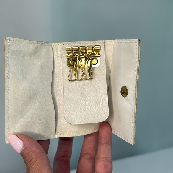 Oleg Cassini Vintage Key Holder - Picture 4 of 7